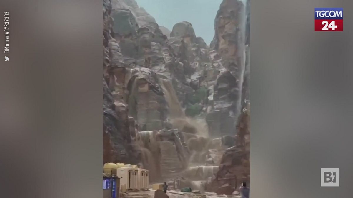 Giordania, alluvione a Petra: turisti evacuati