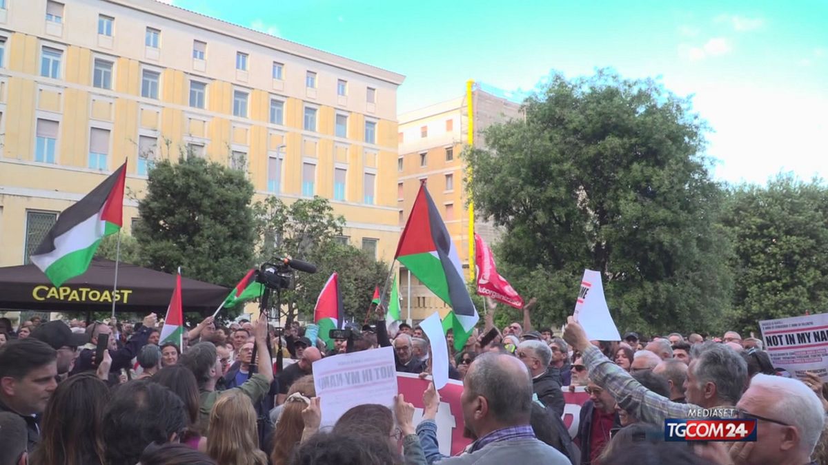 Sit in a Napoli per la ristoratrice accusata di antisemitismo