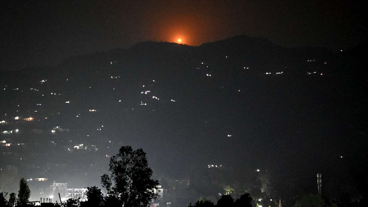 Alta tensione tra India e Pakistan, attacchi missilistici su tre città | Premier pakistano: "Atto di guerra, risponderemo" | "Otto morti e 35 feriti"