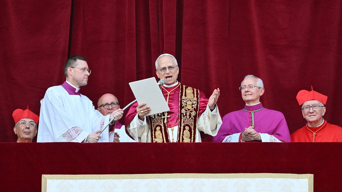 Leone XIV, il primo giorno da Papa di Prevost: messa alle 11 in Cappella Sistina | Domenica l