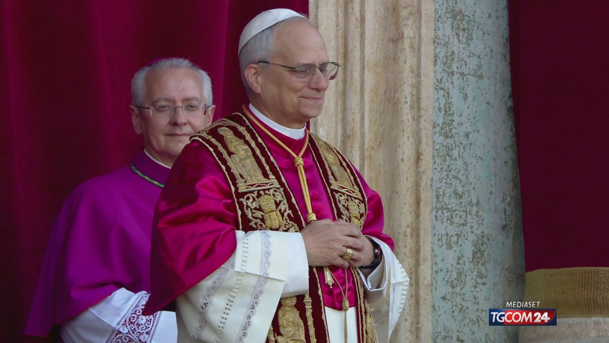 Papa Leone XIV, lontano da Trump e vicino a Francesco