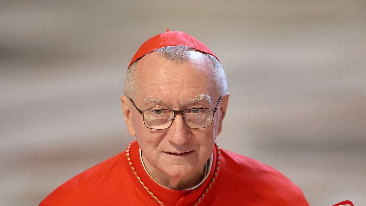 Elezione Papa Leone XIV, Parolin: "Per lui un lunghissimo applauso dei cardinali"