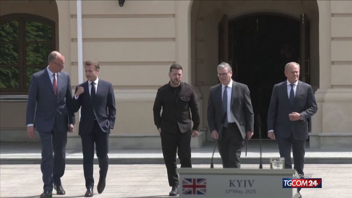 Ucraina, i leader europei a Kiev: pressioni su Mosca per la tregua