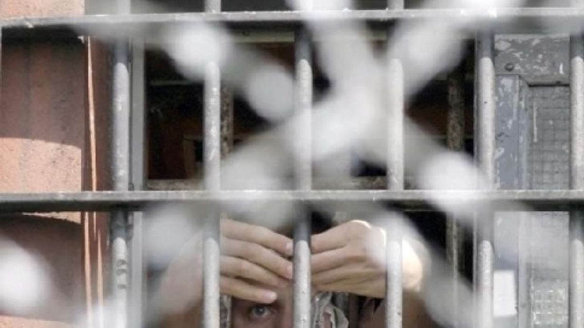 Stampa e reclusione, nel 2025 in carcere 567 giornalisti e operatori media