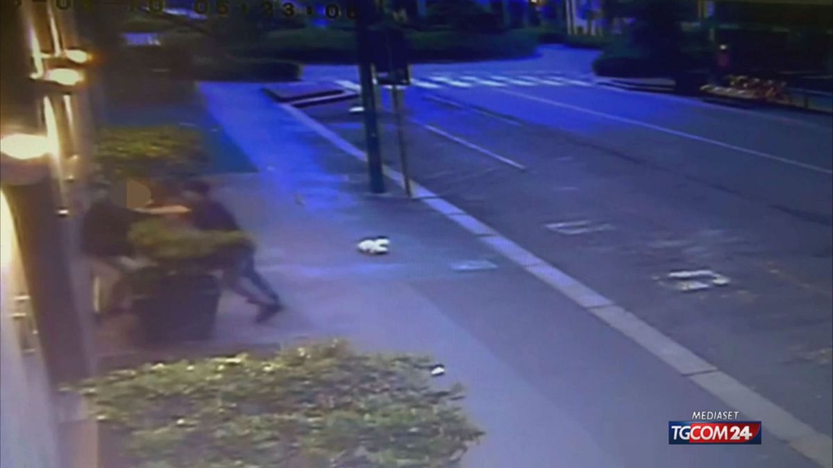 Milano, così Emanuele De Maria aggrediva il collega prima di fuggire e poi suicidarsi