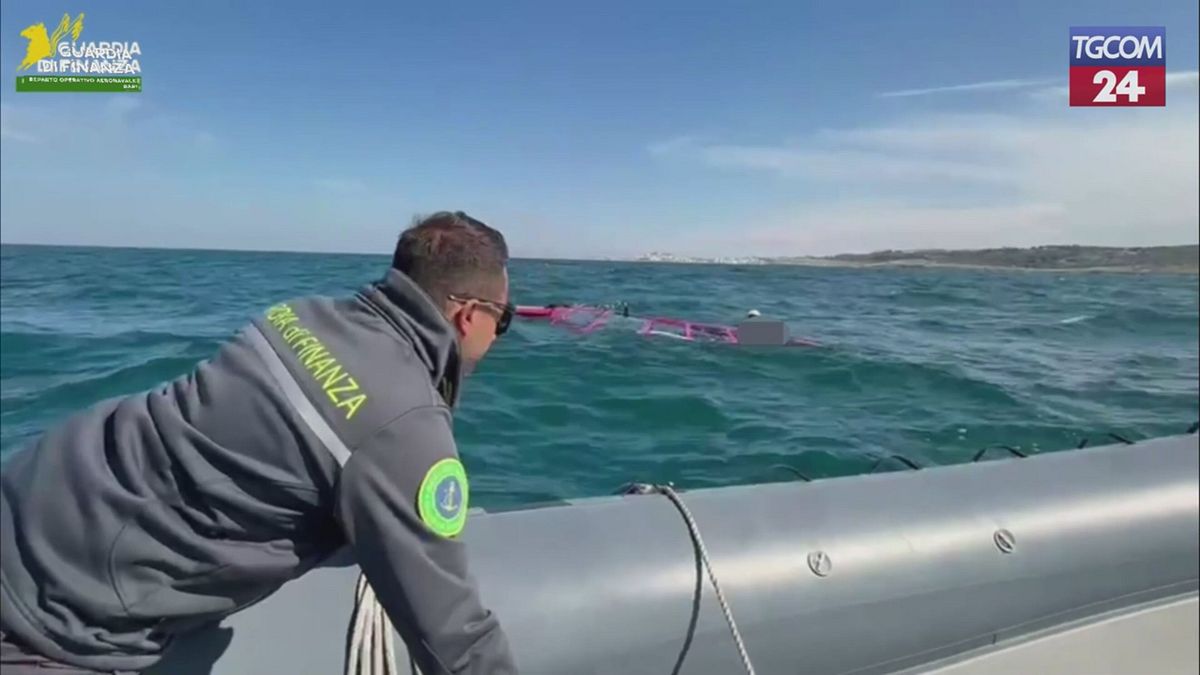 Vieste, salvato un turista tedesco con il windsurf in difficoltà