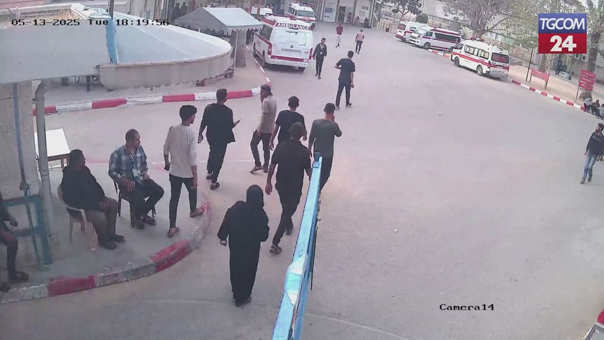 gaza attacco israeliano su un ospedale l esplosione ripresa dalle telecamere a circuito chiuso