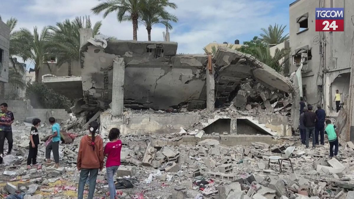 Macerie e distruzione a Gaza, Deir el Balah dopo i raid israeliani