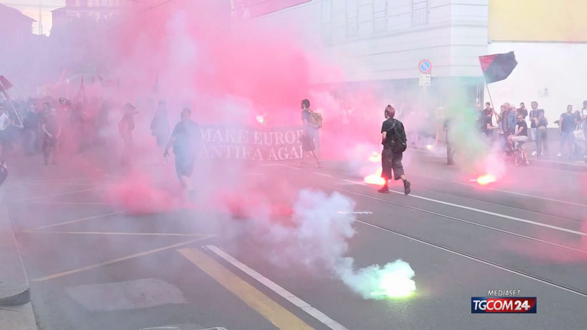 Milano, scontri al corteo contro il Remigration Summit