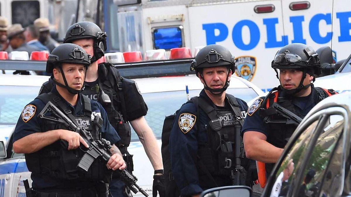 California, bomba esplode fuori da una clinica per la fertilità: un morto | Fbi: "Atto di terrorismo"
