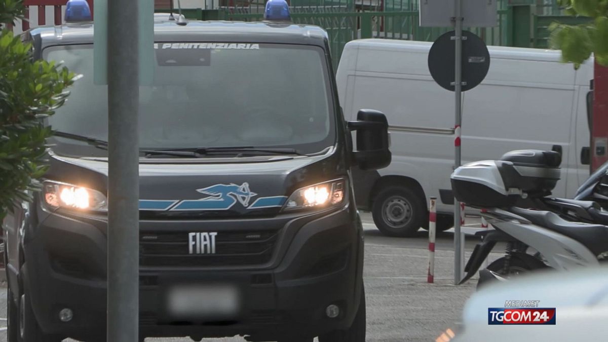 Donna uccisa a Fregene, udienza di convalida del fermo per la compagna del figlio