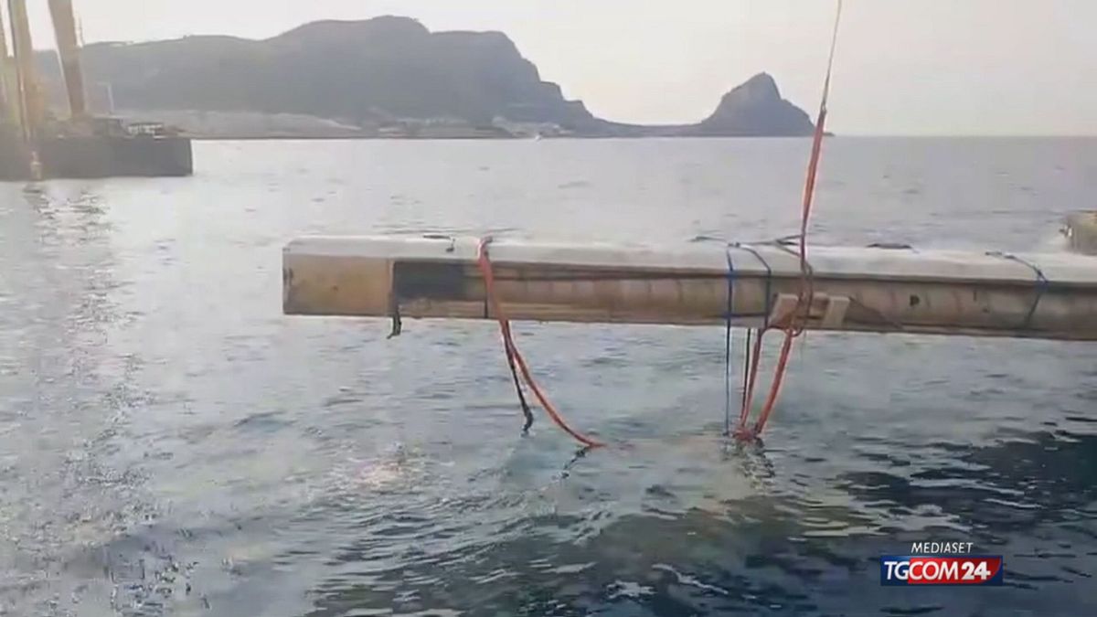 bayesian dai fondali di palermo recuperato il boma