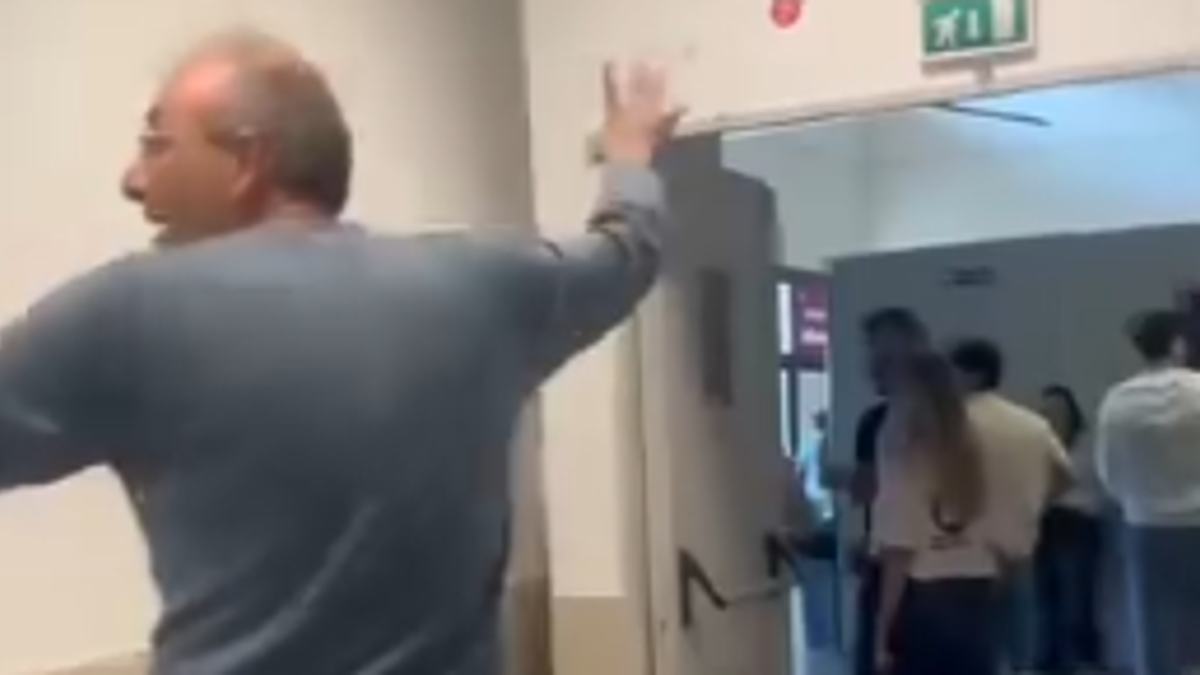  stia zitto insulti al docente che lo sgrida avviata procedura disciplinare per l ex deputato iovino