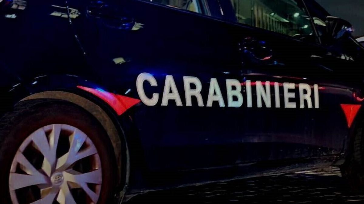 Napoli, trovate a poca distanza una donna morta e un