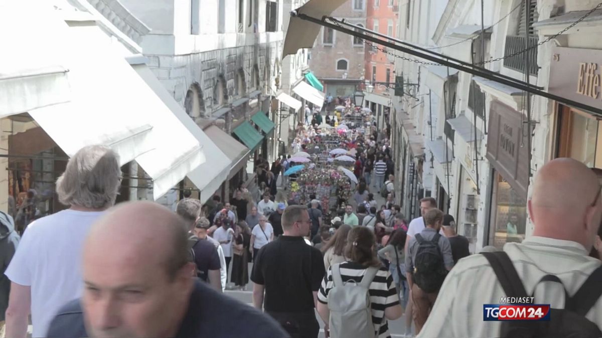 Venezia, il Consiglio comunale ha approvato il regolamento"anti paccottiglia