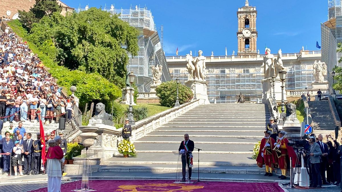 Il Papa a Gualtieri: "Grave ma appassionante responsabilità servire Roma"