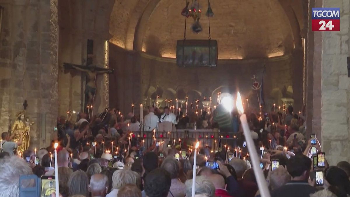 francia festa dei gitani a saintes maries de la mer