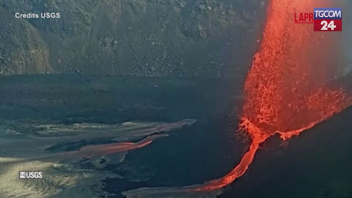 hawaii il vulcano kilauea erutta immagini spettacolari