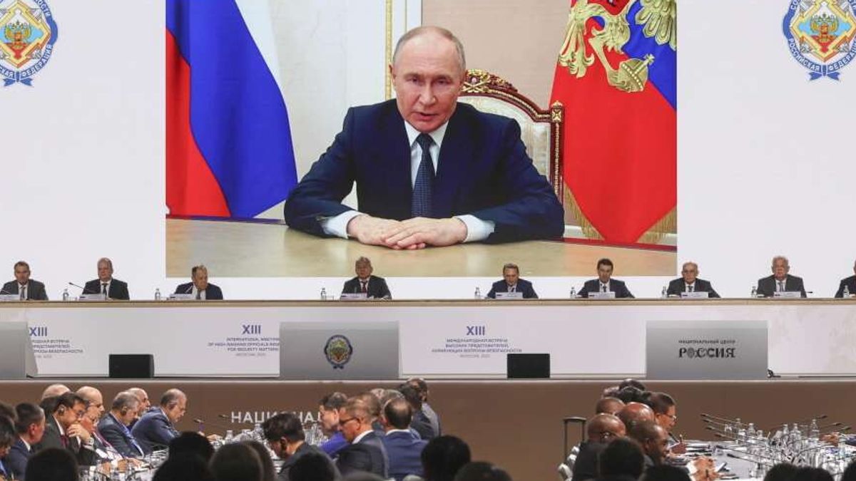 mosca a trump i nostri interessi nazionali sopra ogni altra cosa vertice con zelensky solo dopo gli accordi 