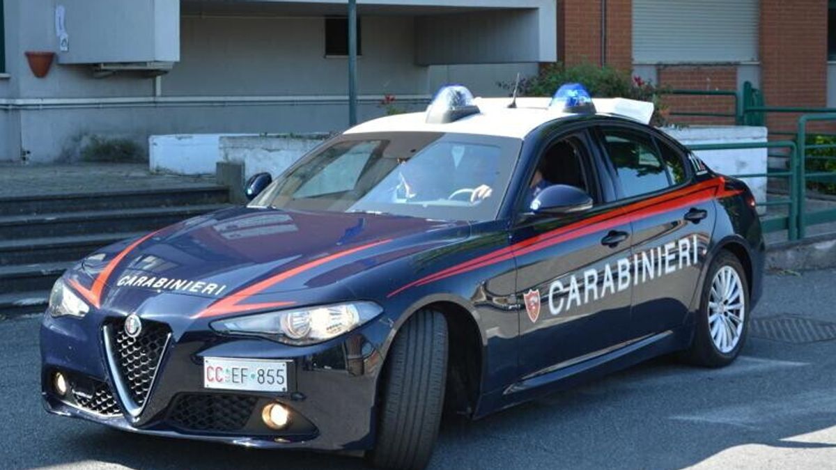 sorso sassari anziana cade in casa e chiede aiuto un ladro entra e la deruba