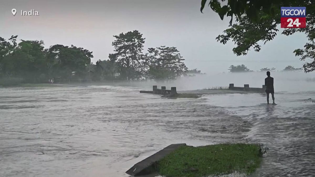india alluvioni devastano l area nord orientale del paese oltre 400mila sfollati