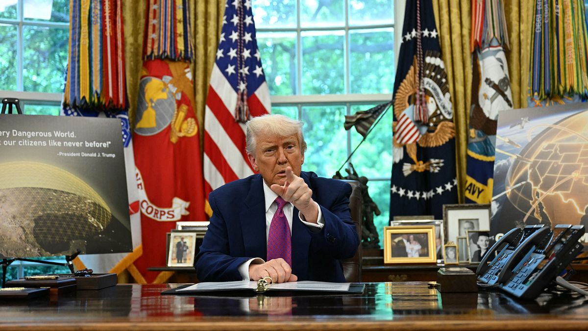 Usa, Trump ordina di intensificare le espulsioni di immigrati nelle città guidate dai Democratici