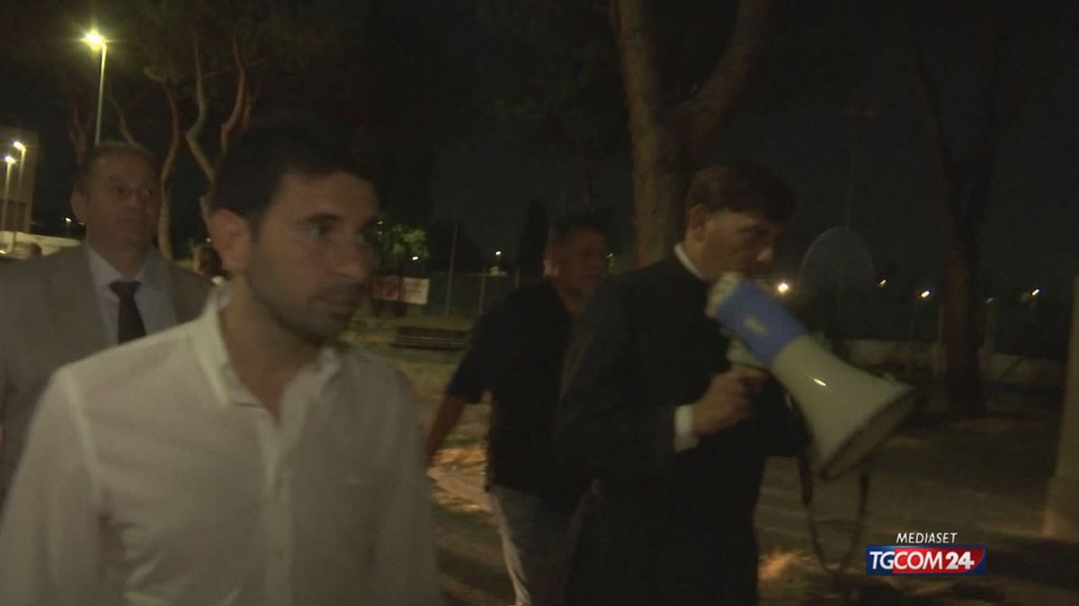 roma degrado nel quartiere villaggio falcone