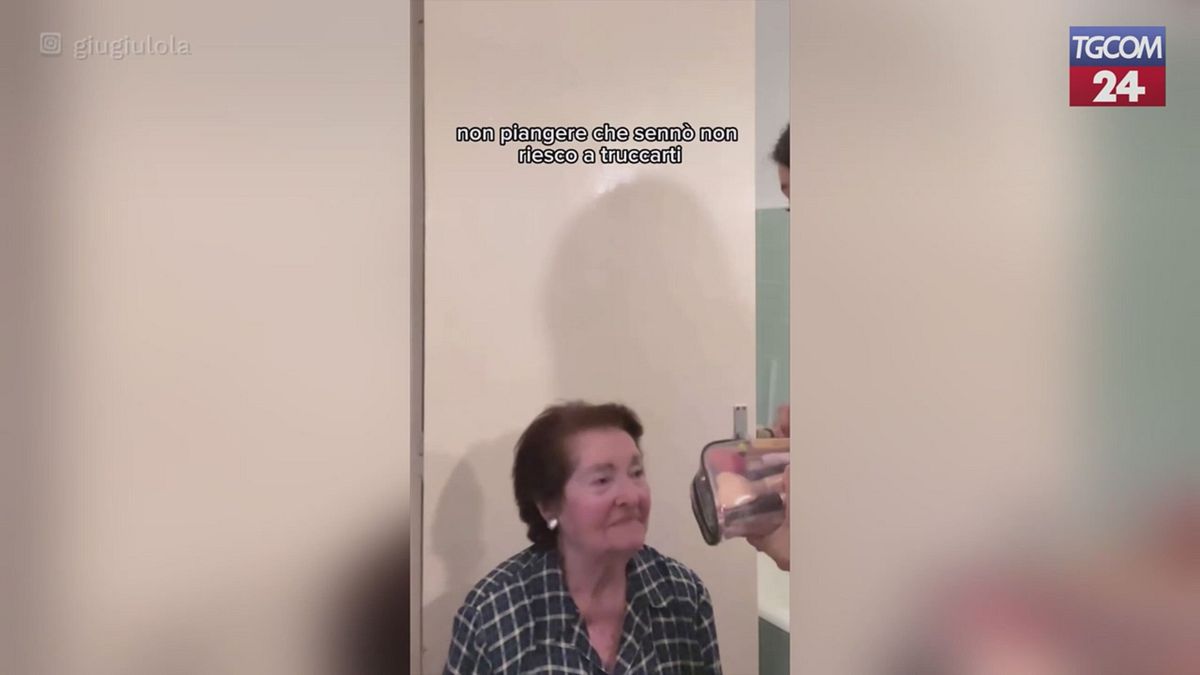 giulia stabile dolcissimo regalo per il compleanno della nonna
