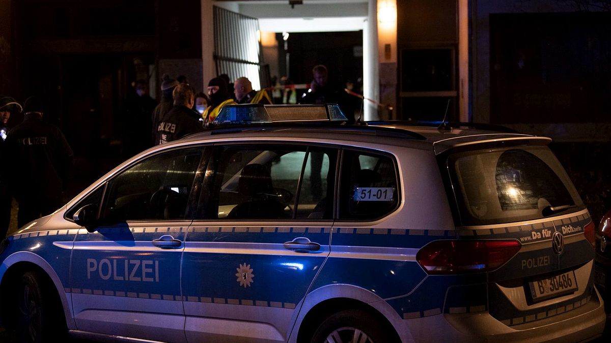 Germania, donna accoltella passanti a Monaco di Baviera: diversi feriti