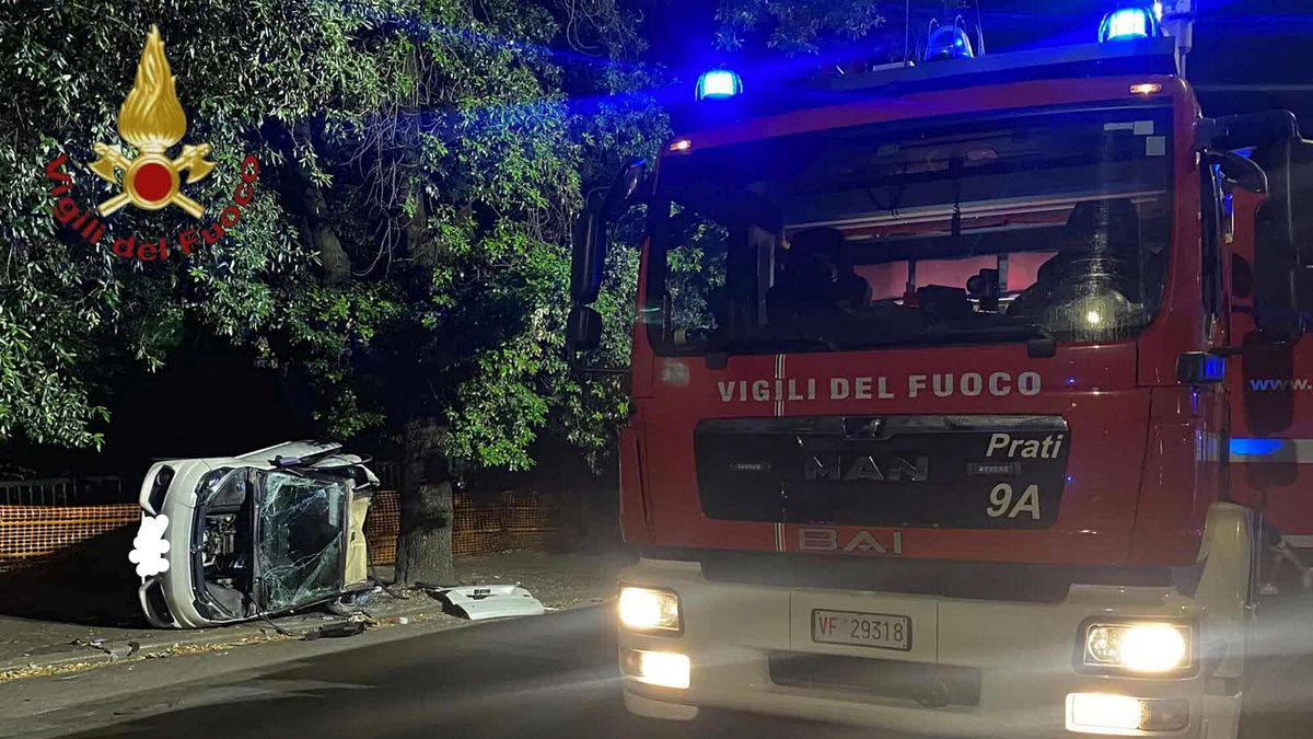 Si ribaltano con la microcar a Roma, gravi quattro ragazzi | L
