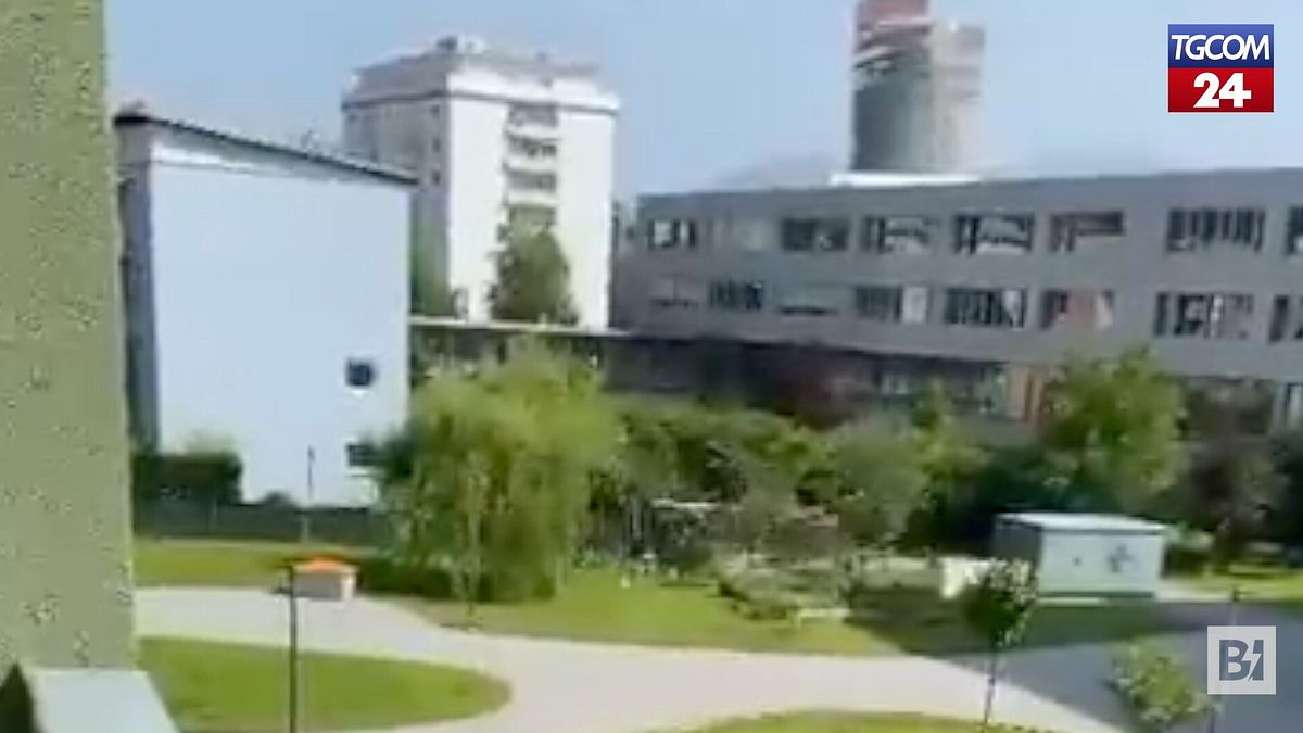 sparatoria in una scuola in austria le urla dei bambini durante l assalto