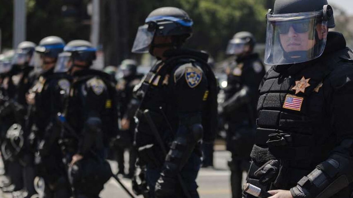 usa washington post trump valuta di tagliare i fondi alla california dopo le proteste pro immigrati