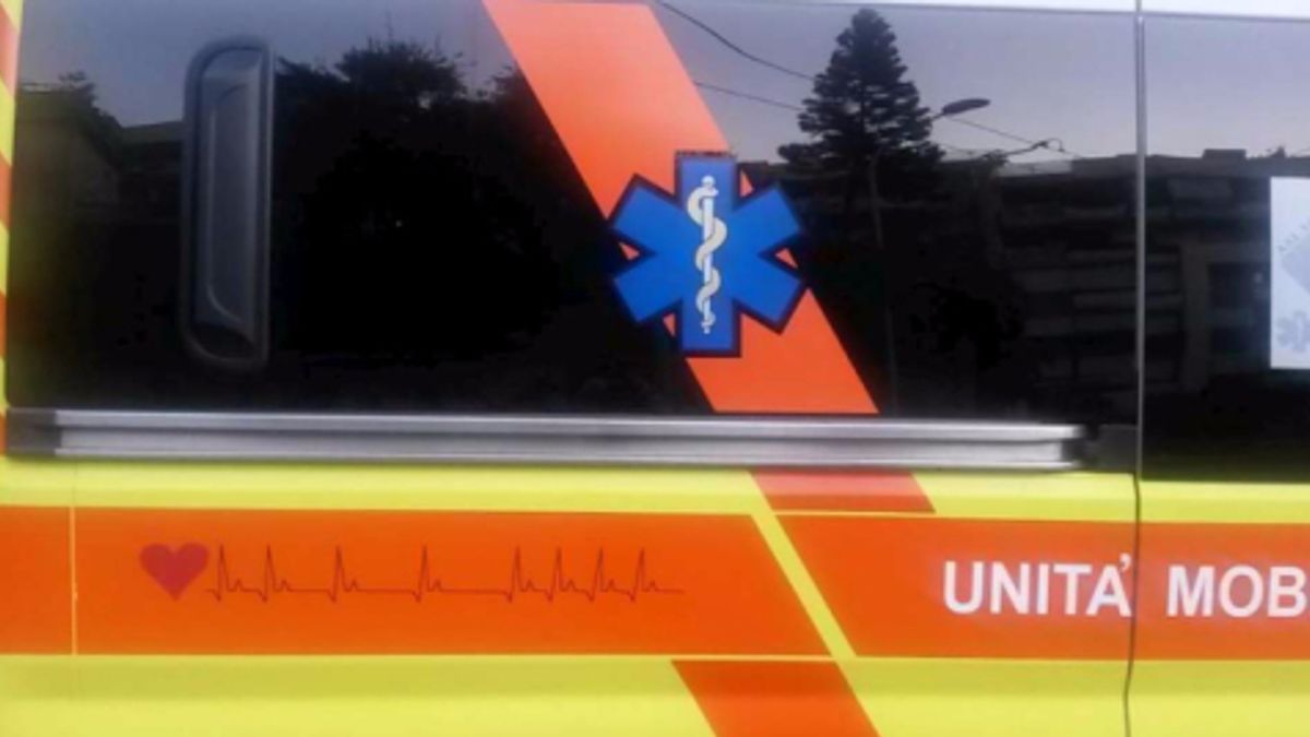 brennero un ambulanza tampona un tir sull a22 due morti