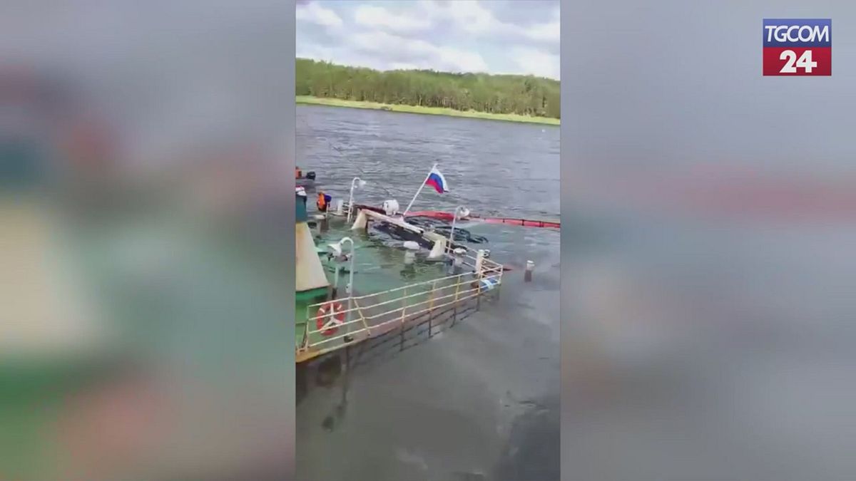 siberia 30 tonnellate di gasolio nel fiume yenisei dopo un incidente