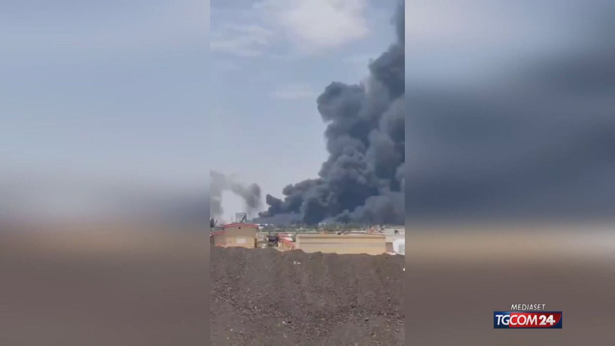 nuova ondata di raid in iran distrutto l aeroporto di tabriz