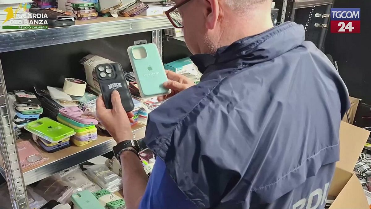 Reggio Calabria, scoperto un opificio di prodotti contraffatti con annesso show room