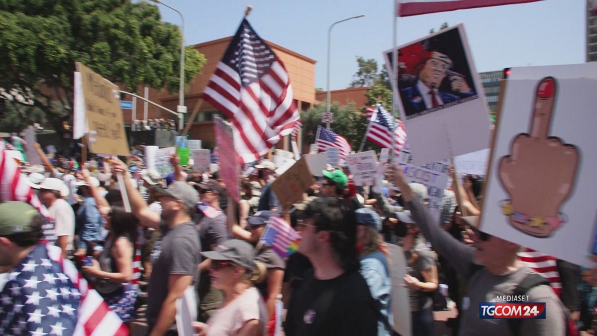 Proteste "No Kings" negli Usa: tensioni a Los Angeles