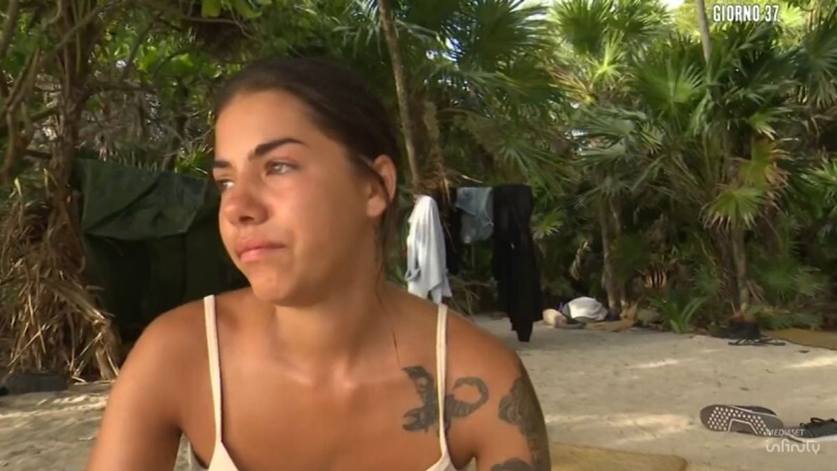 Ünlü Chiara adasında anne için taşındı
