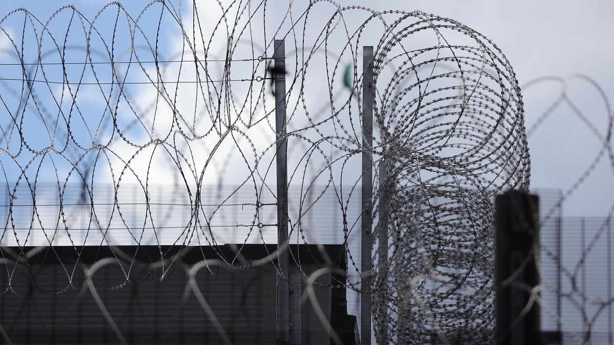 Terni, scoppia una violenta protesta in carcere: area isolata