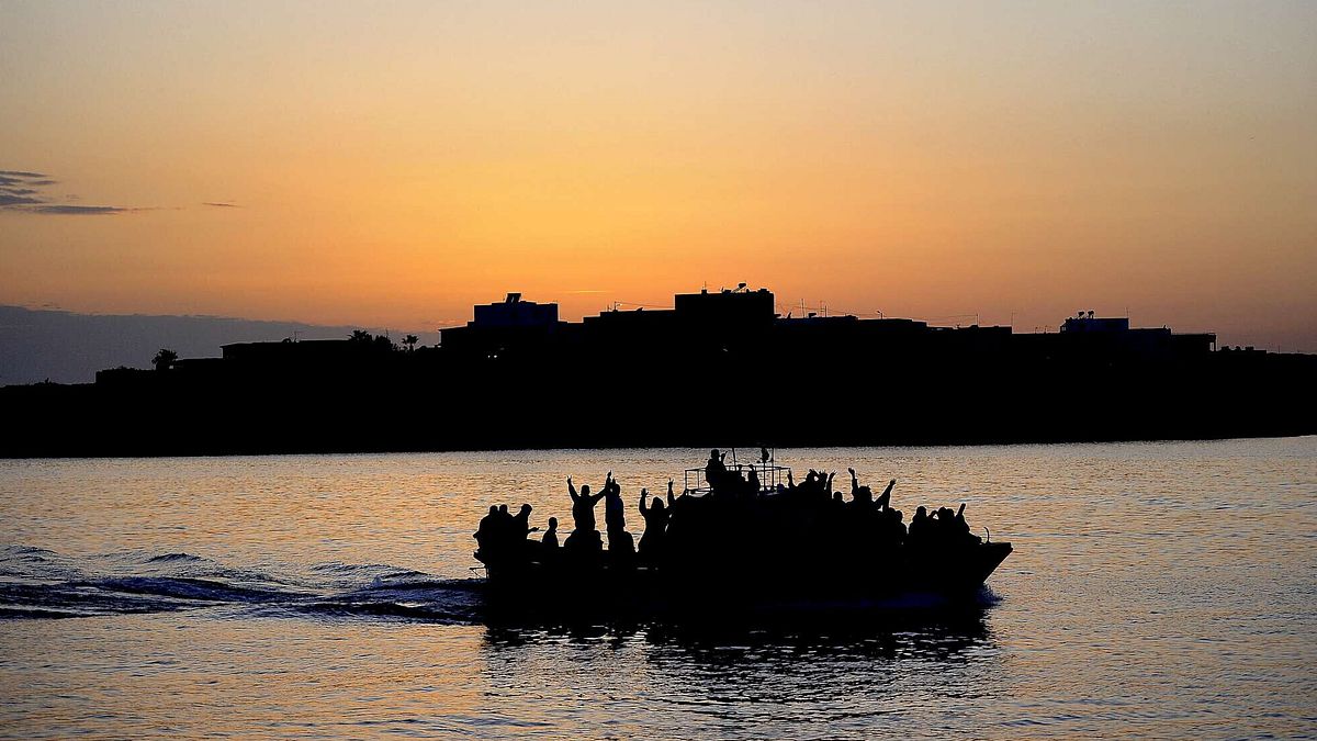Migranti, 14 sbarchi in 24 ore a Lampedusa: 655 arrivi