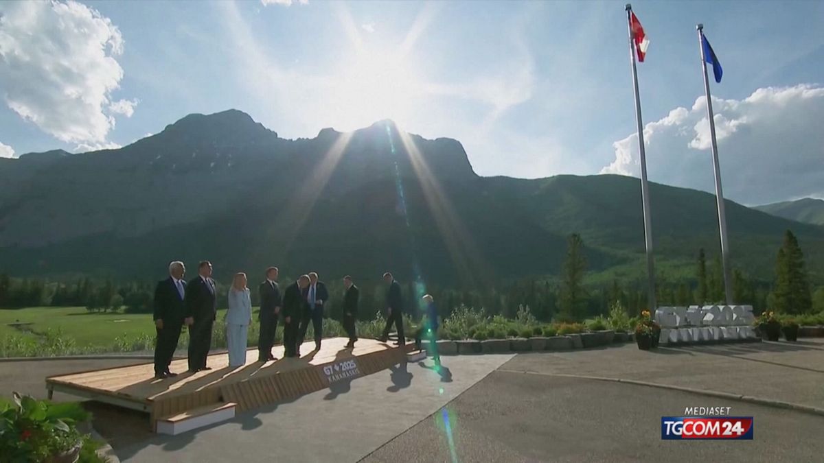 Caos al G7, Trump richiamato a Washington lascia il Canada