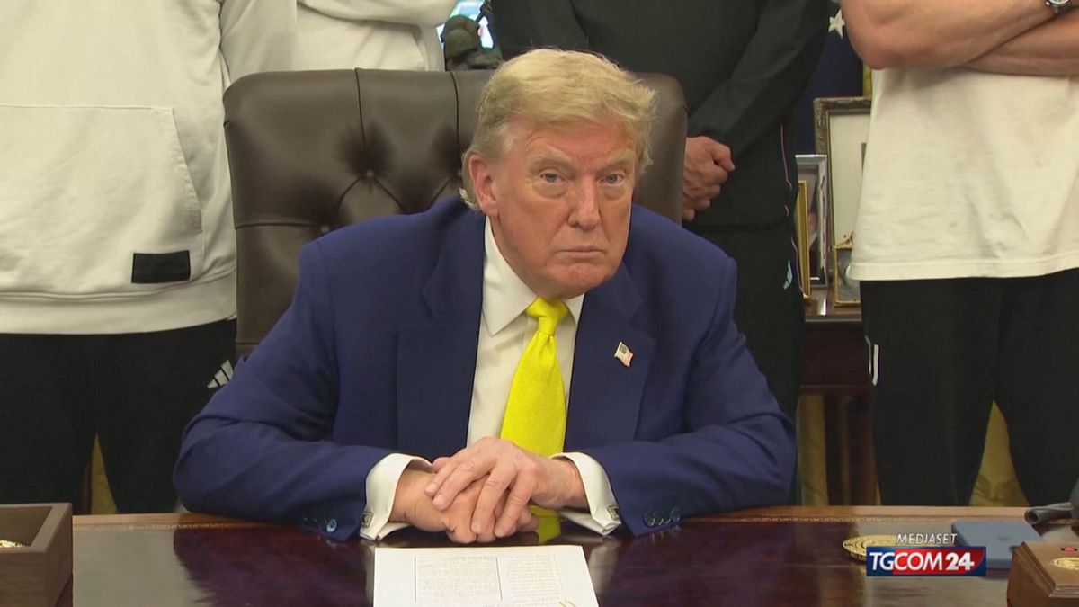 trump rinvia la decisione sull attacco all iran cresce la tensione