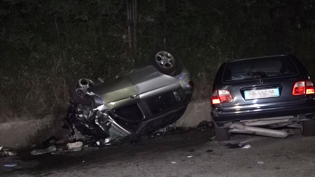 frosinone scontro frontale tra due auto nella notte quattro morti tutti identificati