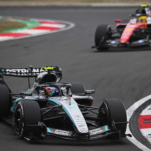 Dettaglio della monoposto Mercedes di Antonelli in pista