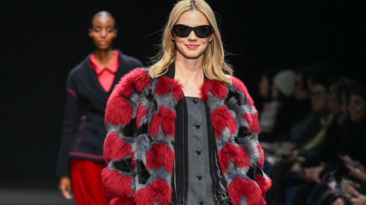 Milano Fashion Week, la sfilata Emporio Armani collezione donna autunno inverno 2025-2026 © IPA