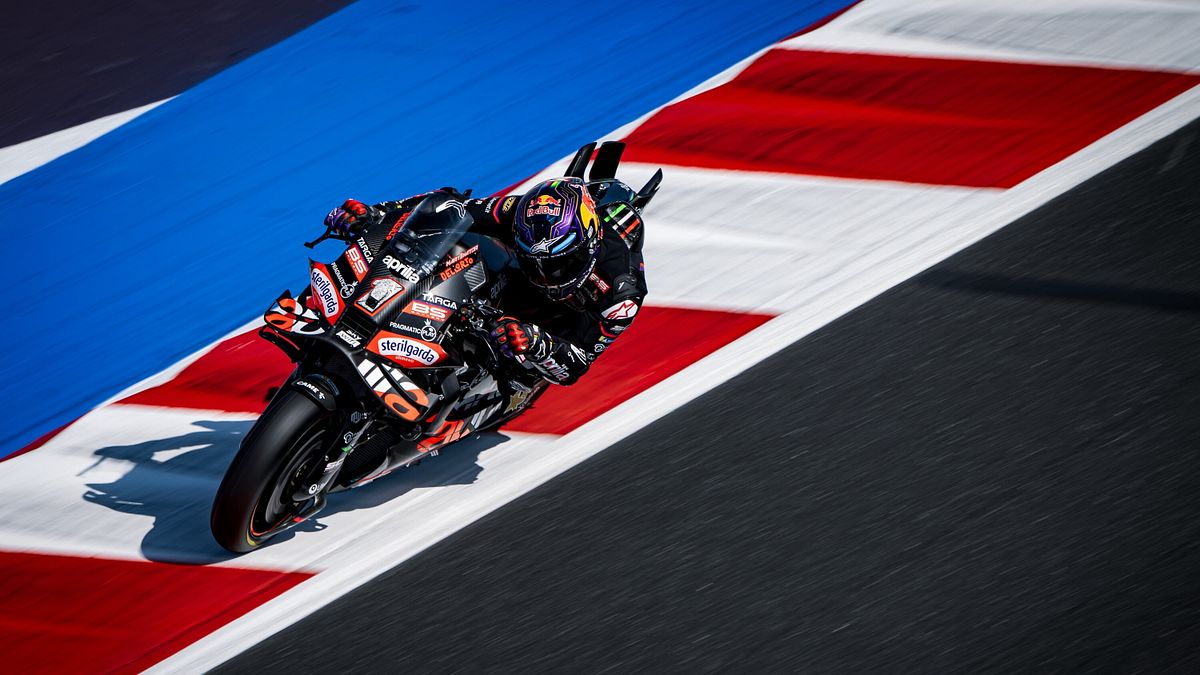  © Aprilia Racing Press Office