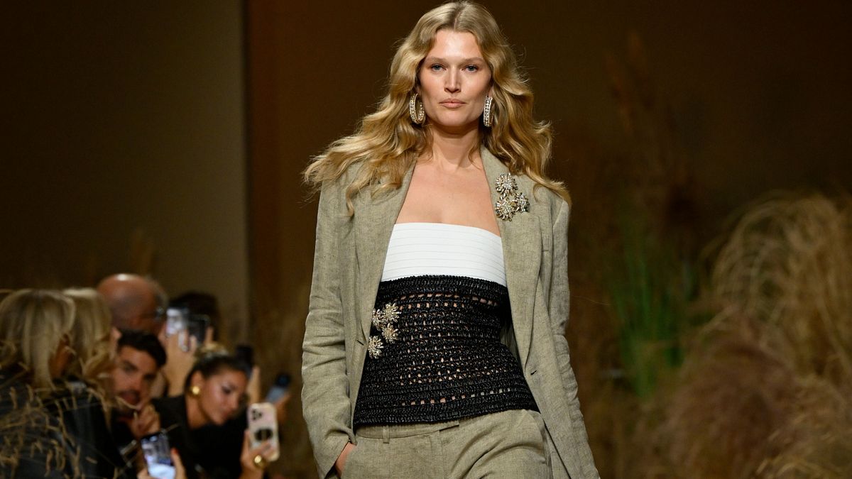 	Luisa Spagnoli, un look della collezione primavera estate 2026 © IPA