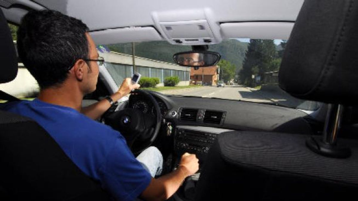  Guidare con noncuranza © dal-web