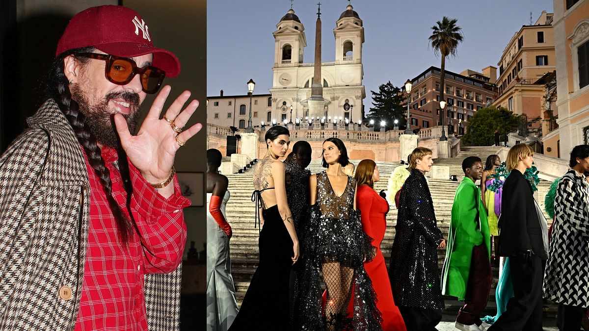 Il direttore creativo di Valentino Alessandro Michele e la sfilata della collezione Haute Couture autunno inverno 2022-2023 che nel luglio 2022 si è svolta a Piazza di Spagna © IPA/Afp