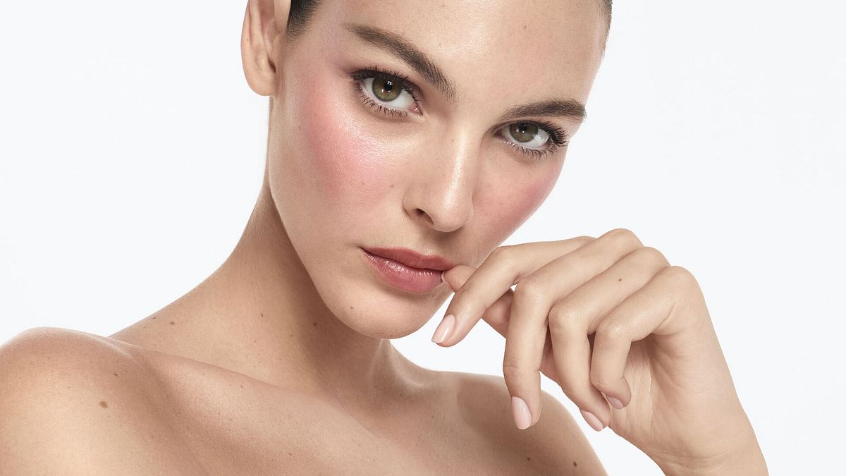 Vittoria Ceretti è la nuova Global make up ambassador di Giorgio Armani (credit: Armani beauty) © Ufficio stampa